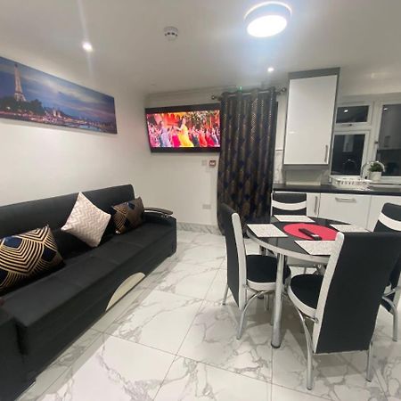The Royal Boutique Oxford Lodge By London Sleep 6 Hayes  Exteriör bild