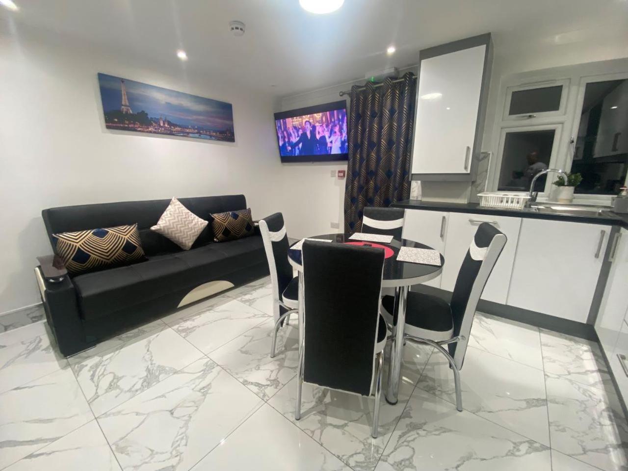 The Royal Boutique Oxford Lodge By London Sleep 6 Hayes  Exteriör bild