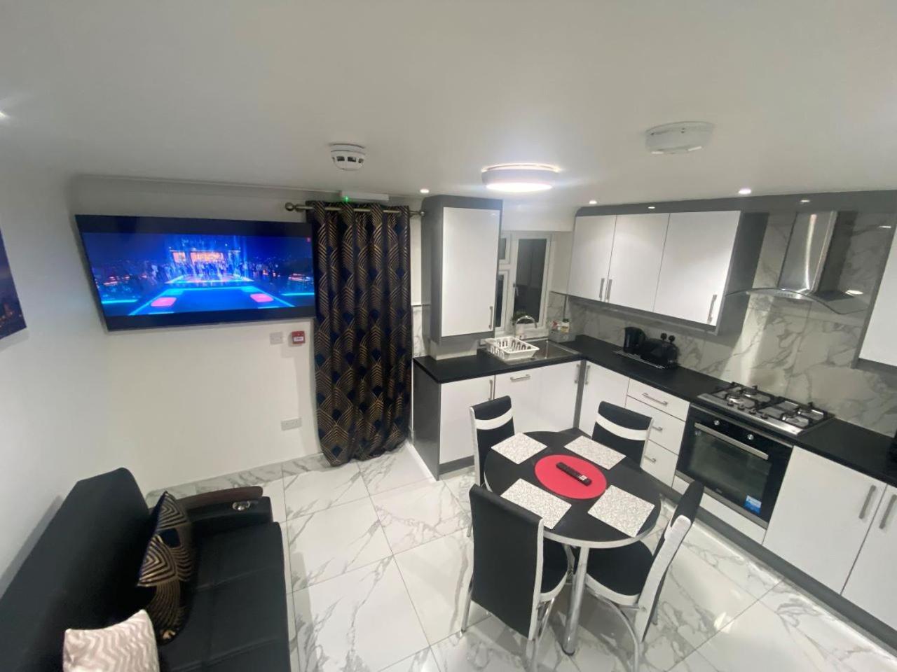 The Royal Boutique Oxford Lodge By London Sleep 6 Hayes  Exteriör bild