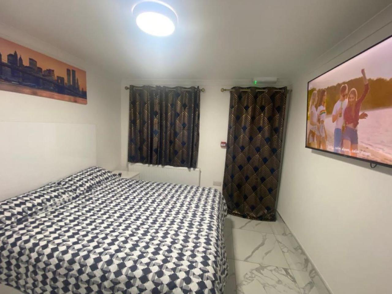 The Royal Boutique Oxford Lodge By London Sleep 6 Hayes  Exteriör bild